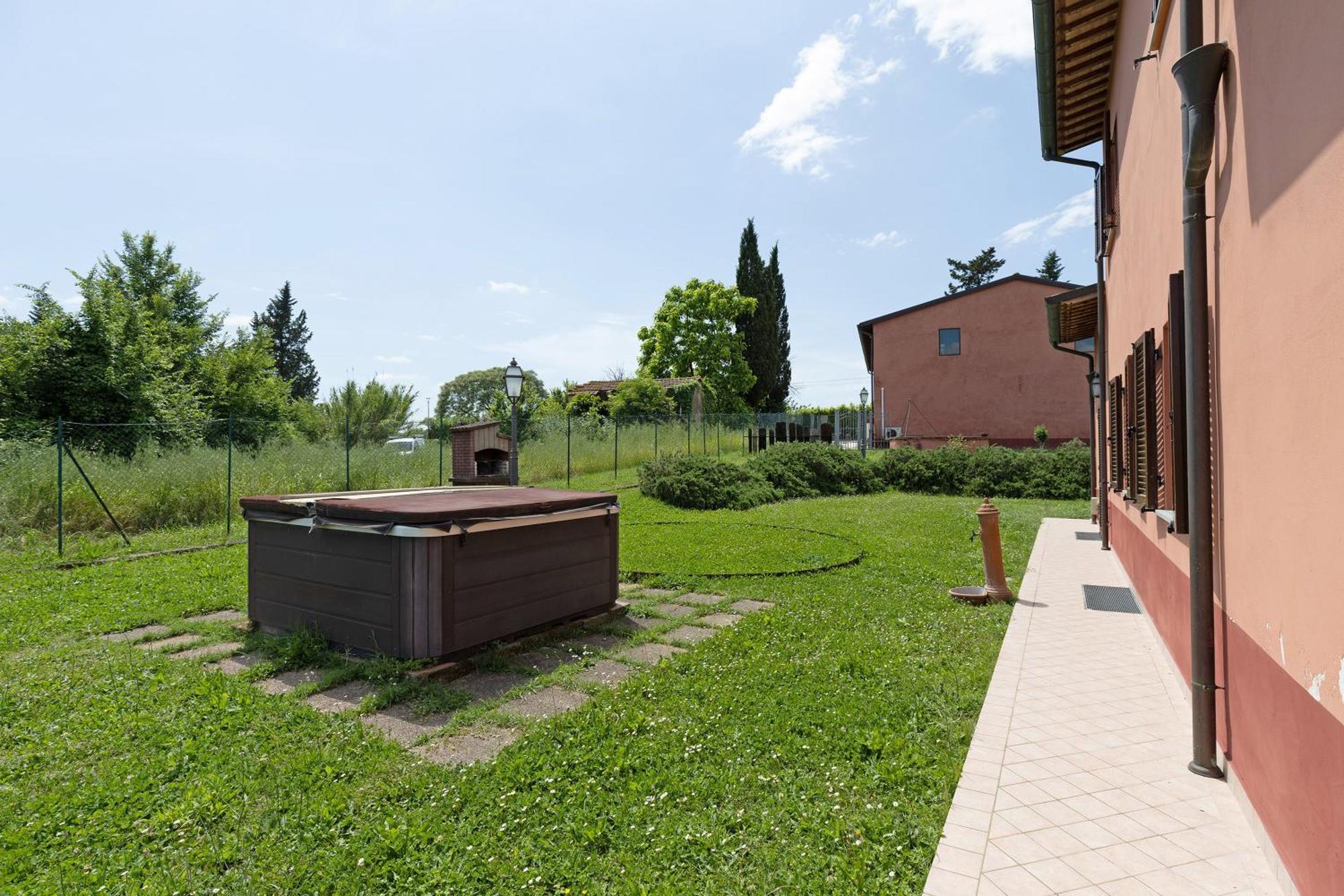La Bettola Tavern Rooms Restaurant Montopoli in Val dʼArno Exterior foto